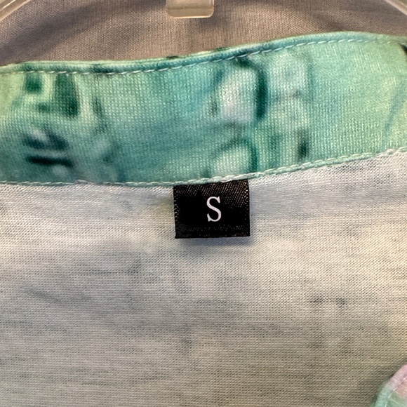 ❤️Chic Mint Green Button Down Shirt - Picture 2 of 8